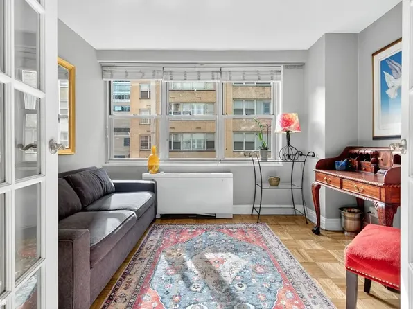 520 East 72nd Street image 2 of 13