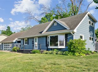 5121 1st Ave SW, Cedar Rapids, IA 52404