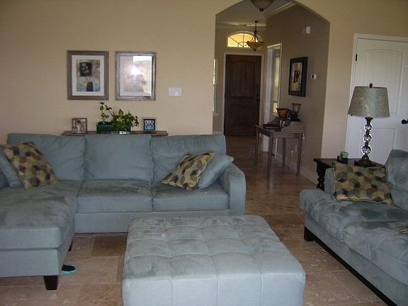 4th image of 458 Lakeshore Dr