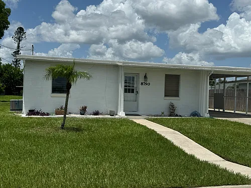 8790 Aero Ave Photo 1