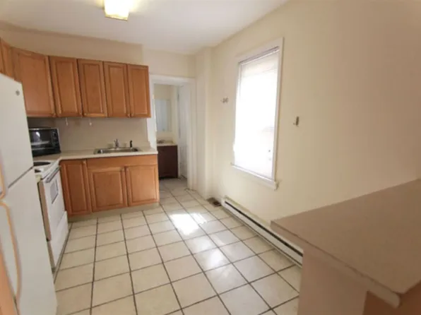 1809 Willington St, Philadelphia, PA 19121