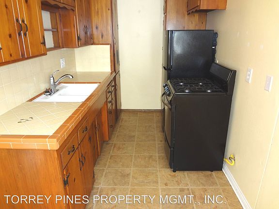3rd image of 4621 North Ave APT 6