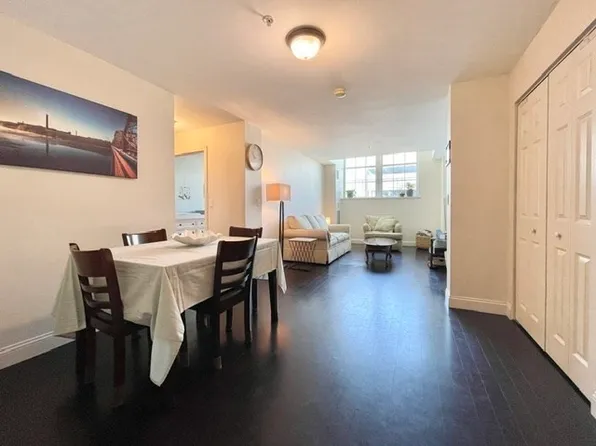 200 Market St Unit 3412, Lowell, MA 01852