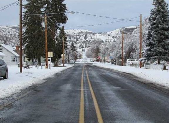 Exterior Neighborhood (street photo)