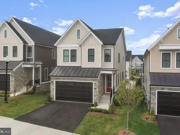 41800 Mellowed Ivory Pl, Ashburn, VA 20148