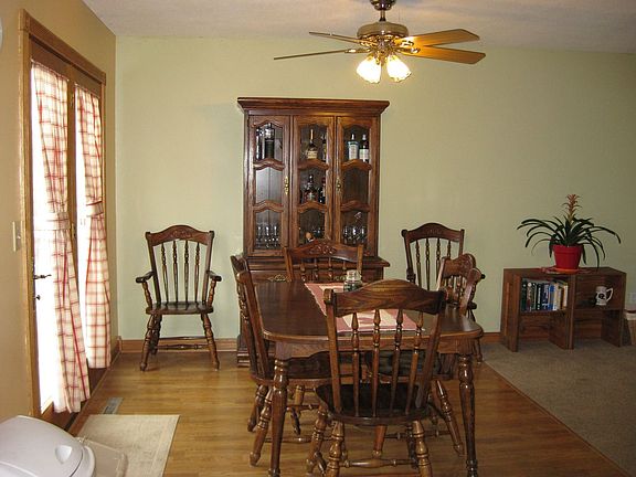 Eat In Kitchen