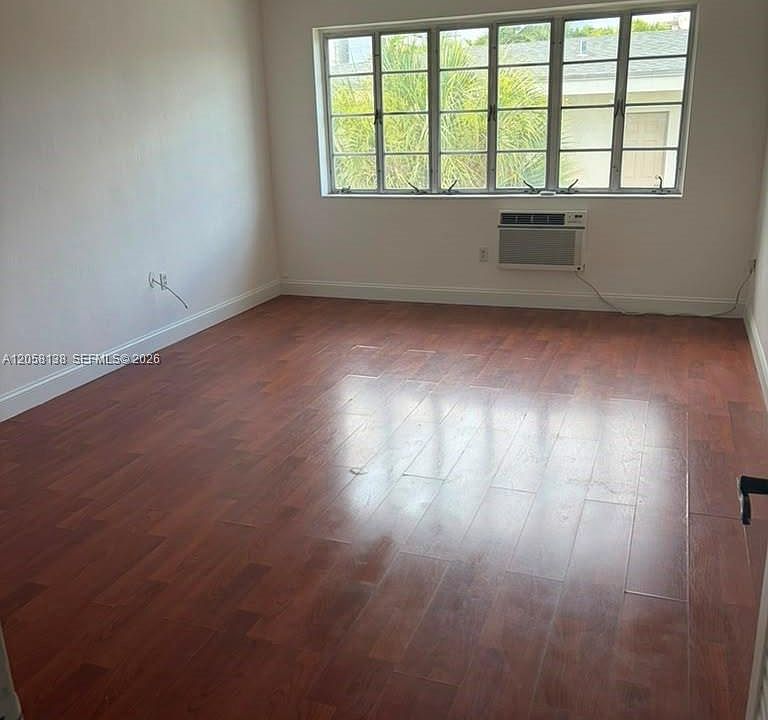 1st image of 7921 West Dr APT 7