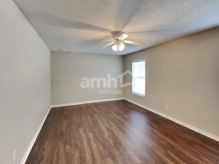 1913 Southern Oak Loop — Photo 13