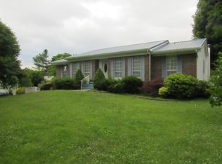 152 Dogwood Ln, Jacksboro, TN 37757