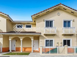 7449 NW 181st St, Hialeah, FL 33015
