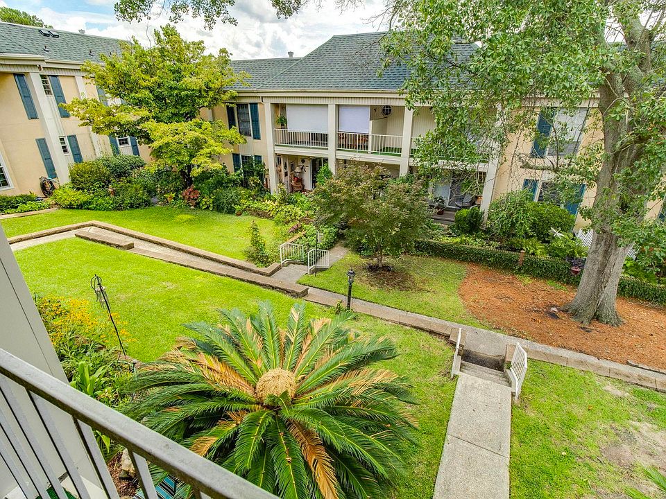 1st image of 3600 Chateau Dr #C-204
