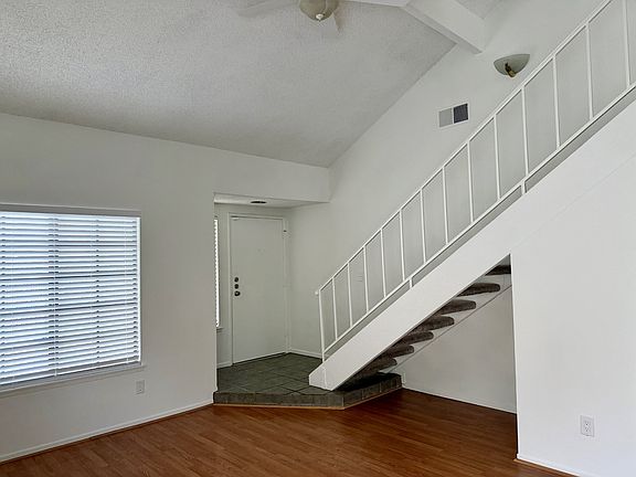 4th image of 10794 Loro Verde Ave