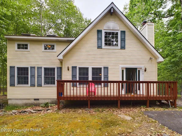 233 Gold Finch Rd, Bushkill, PA 18324