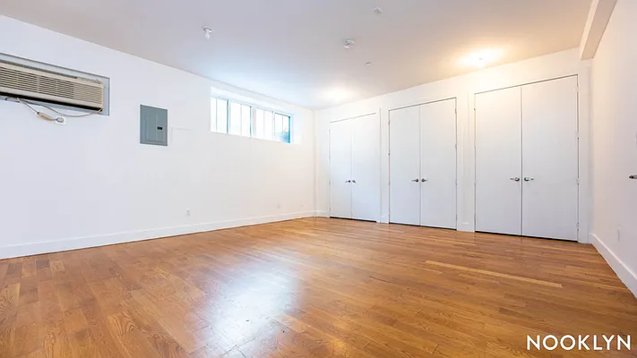 Rented by Nooklyn NYC LLC | media 4