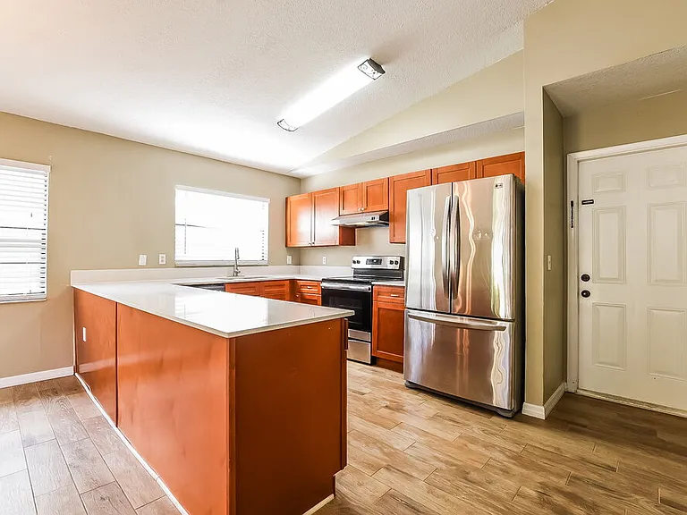 1345 Bridlebrook Dr — Photo 8