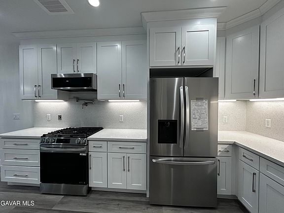 5th image of 3838 Balmont St #3838