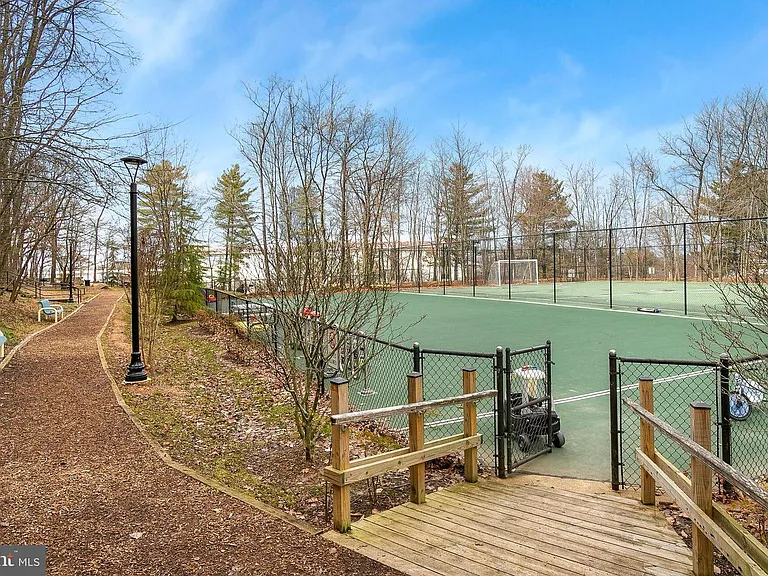 8350 Greensboro Dr #403 — Photo 36