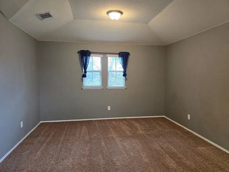 5561 Othello Dr — Photo 38