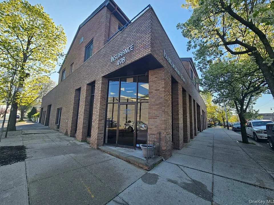 496 City Island Ave