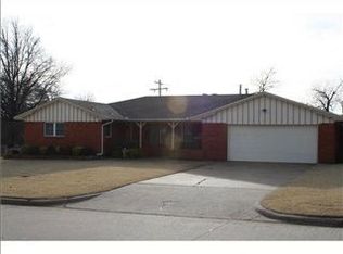 212 Country Club Cir, Midwest City, OK 73110