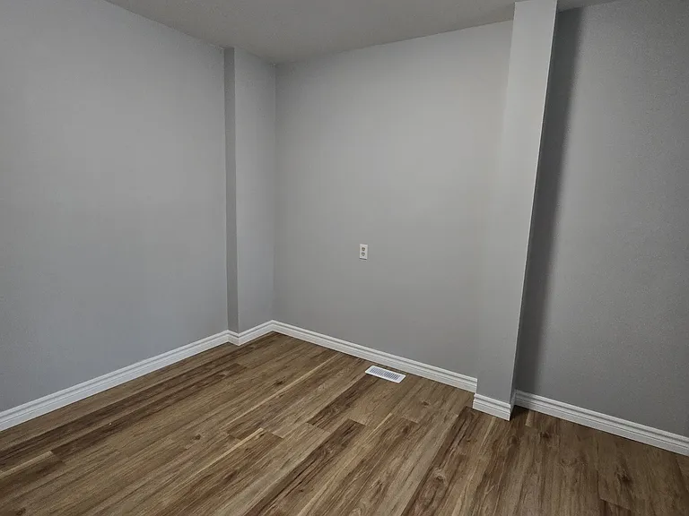 12 Pearl Cres #3 — Photo 17