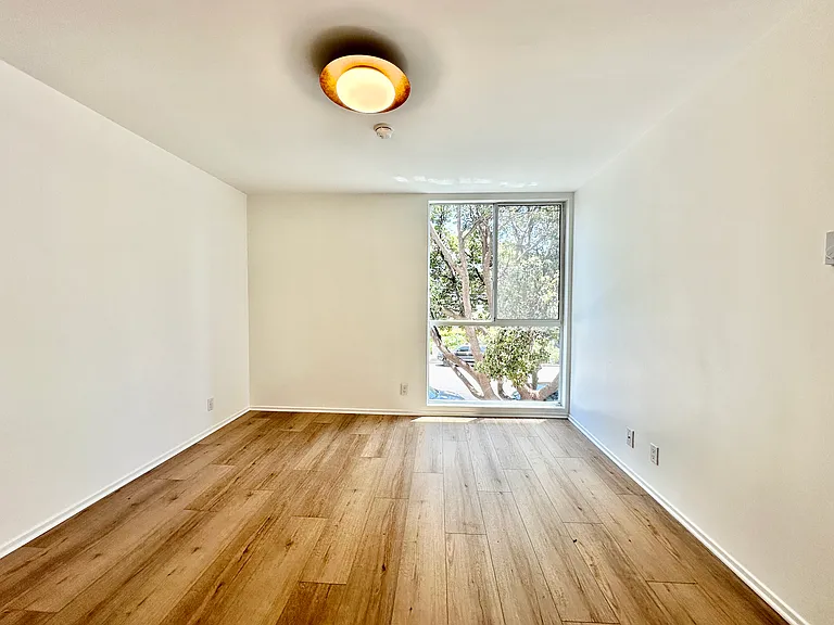 1311 California Ave #201 — Photo 26