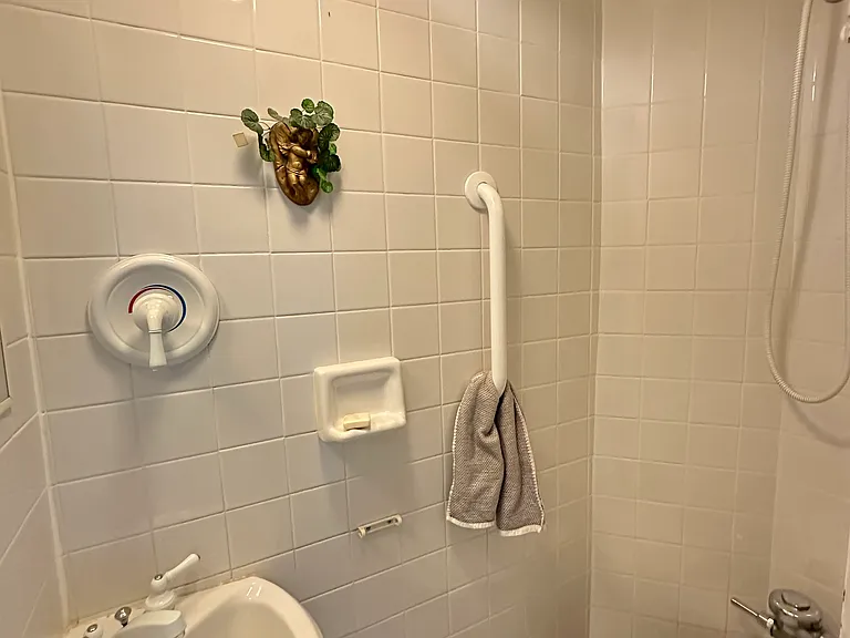 39-91 Gosman Ave #1 — Photo 22