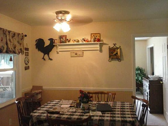 3rd image of 1175 Falstaff Dr
