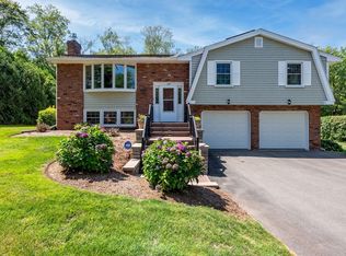 127 Forest Hill Rd, Agawam, MA 01030
