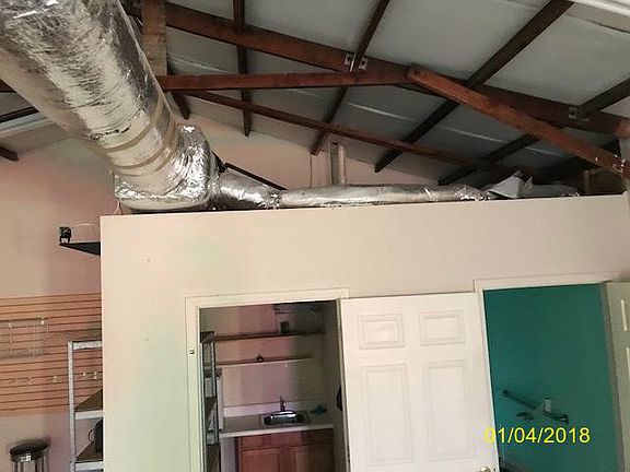 3rd image of 5361 Manor Dr