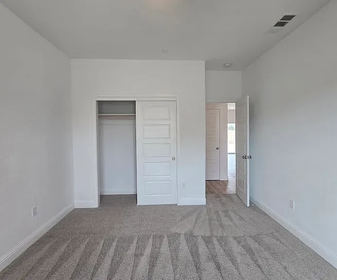 2320 S Claremont Ave — Photo 7