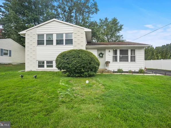 1104 Fitch Pl, Warminster, PA 18974