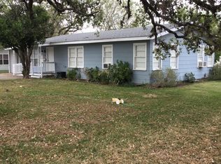 210 N Bryant St, Pleasanton, TX 78064