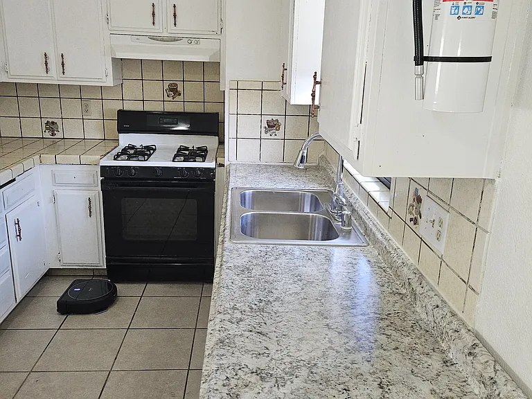 38502 Larkin Ave #2 — Photo 3