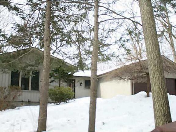 2nd image of 716 Dogwood Hills Ter