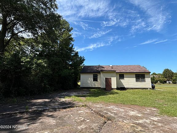 3rd image of 212 Randall Lane