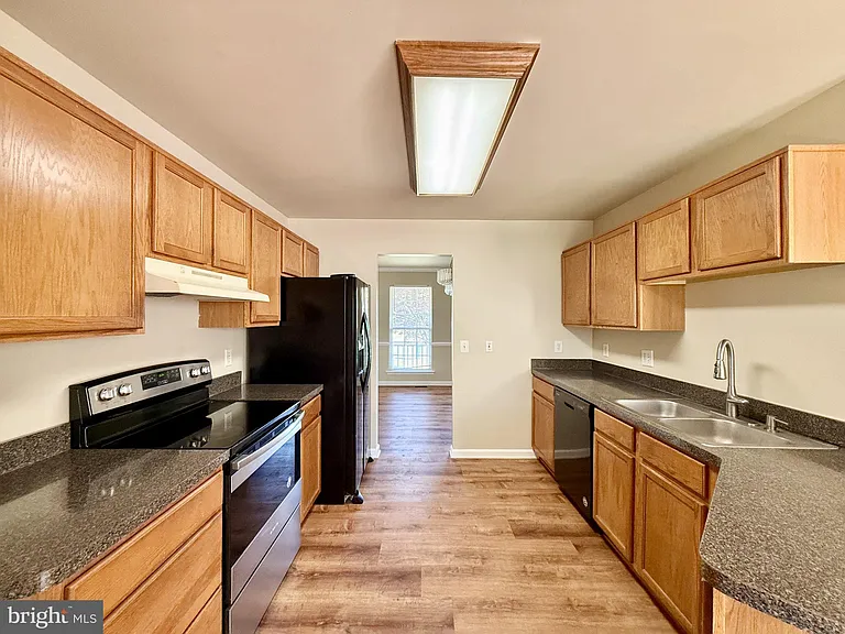 6002 Bush Ct — Photo 7