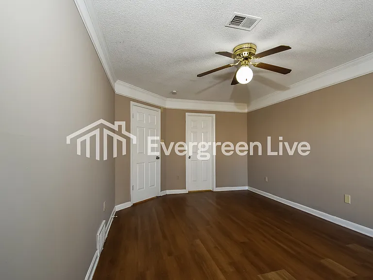 6894 Snyder Rd — Photo 8