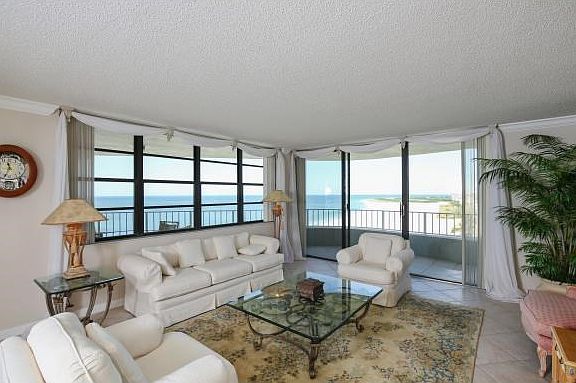 Spectacular Living Room
