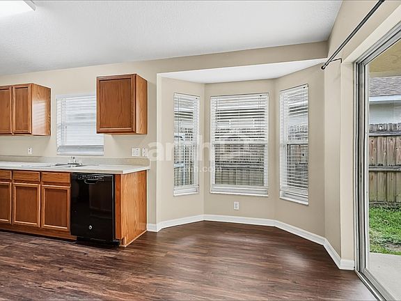 3rd image of 12828 Standbridge Dr