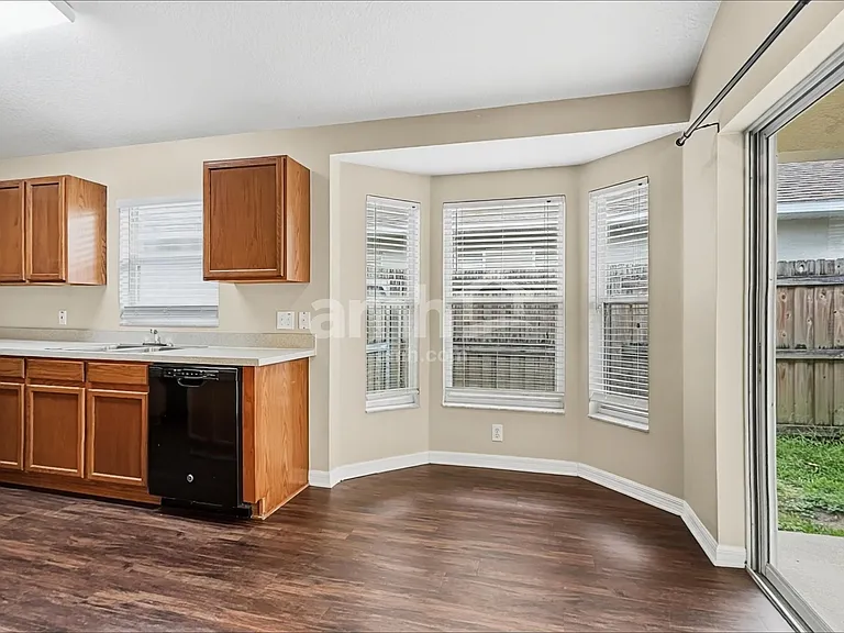 12828 Standbridge Dr — Photo 3