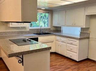 832 Navajo Dr, Riverside, CA 92507