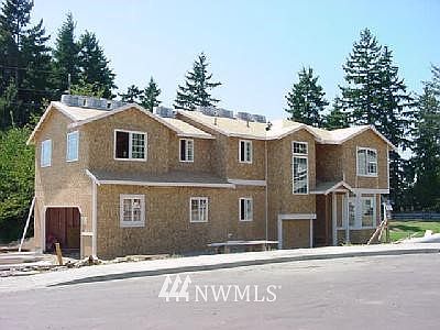 1st image of 1042 Mullen Court S