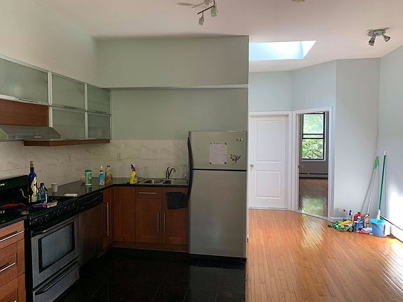 4th image of 521 W 158th St #3