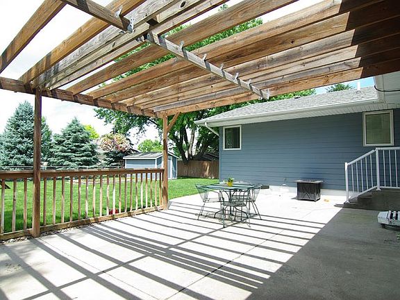 3rd image of 702 E 48th St