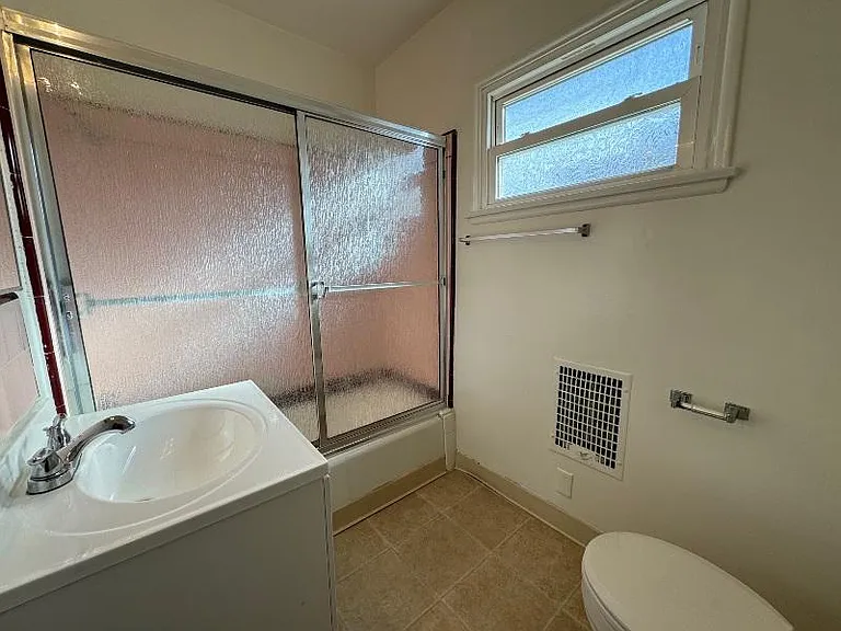612 Hermosa Ave #A — Photo 8