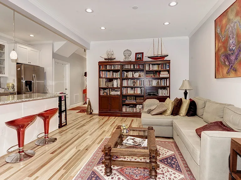 1214 Park Rd NW #1 — Photo 3
