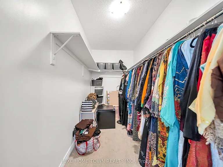 19 Findlay Way — Photo 35