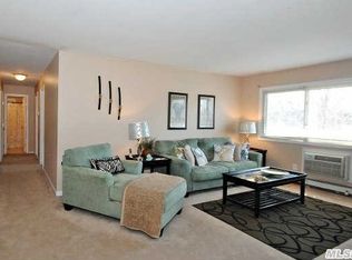 2397 Union Blvd APT 8B, Islip, NY 11751