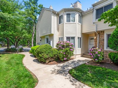 1018 Schmidt Ln, North Brunswick, NJ, 08902